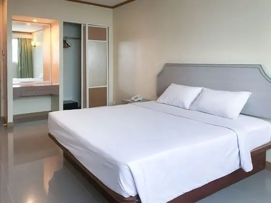 Deluxe Bathtub