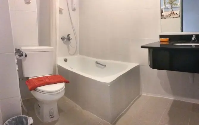 Deluxe Bathtub