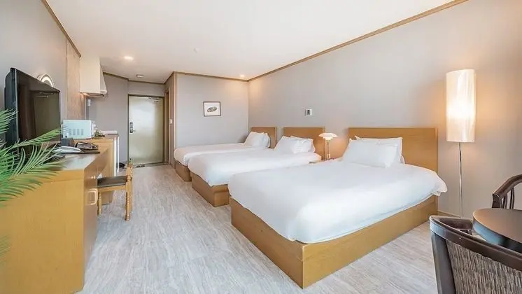 Deluxe Üç Kişilik Oda
