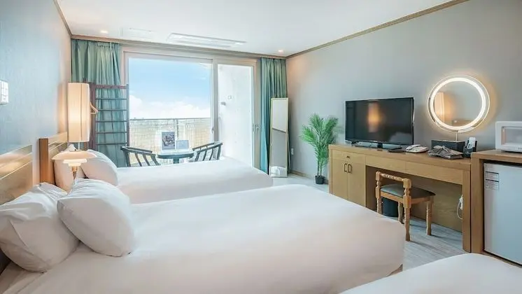 Deluxe Üç Kişilik Oda