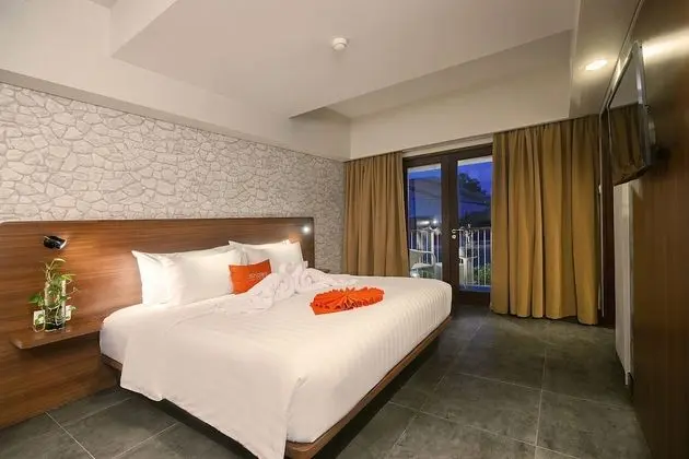 Premier Oda, 1 En Büyük (King) Boy Yatak, Balkon, Bahçe Manzaralı