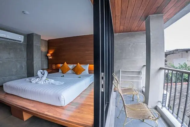 Standard Tek Büyük veya İki Ayrı Yataklı Oda, Balkon