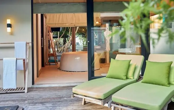Deluxe Villa (Beach - Family Private Pool)