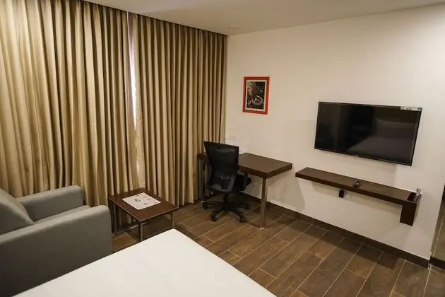 Executive Tek Büyük veya İki Ayrı Yataklı Oda, 1 Çift Kişilik Yatak, Sigara İçilmez, Şehir Manzaralı
