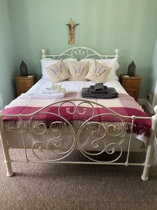 Standard Tek Büyük Yataklı Oda, Banyolu/Duşlu (Ground Floor)
