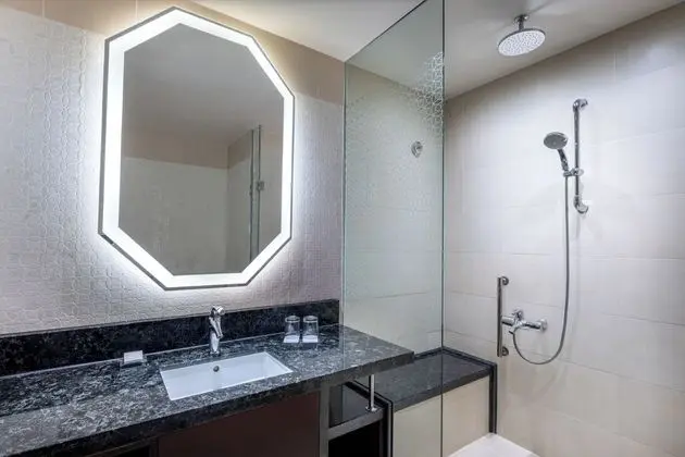 Superior Oda, 3 Tek Kişilik Yatak, Sigara İçilebilir, Şehir Manzaralı