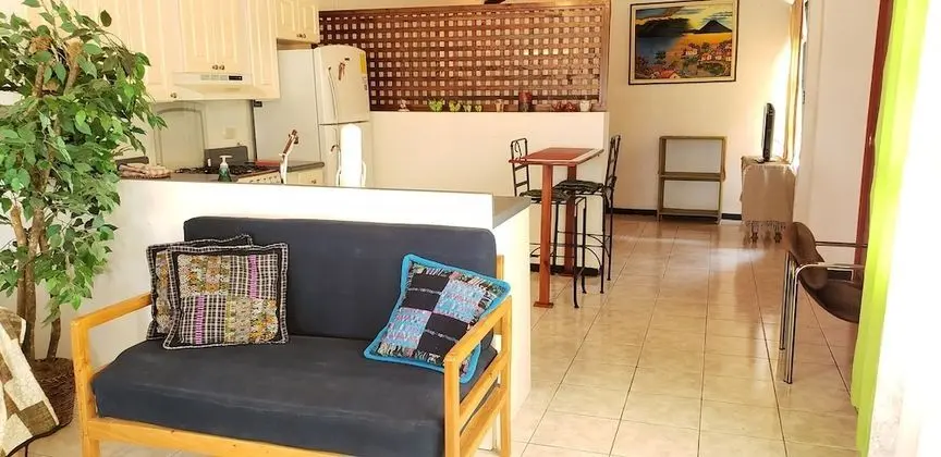 Deluxe Ev, 1 Büyük (Queen) Boy Yatak