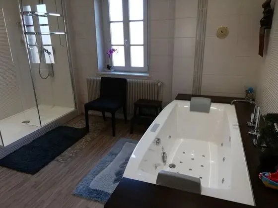 Oda, Sigara İçilmez, Sıcak Su Havuzu (Magnolia)