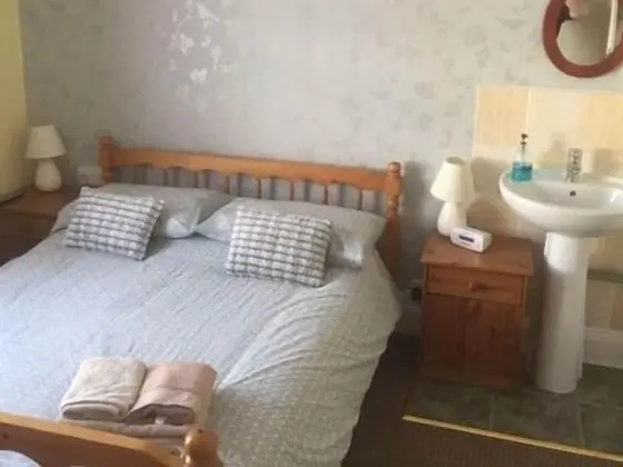 Tek Büyük Yataklı Oda, Banyolu/Duşlu