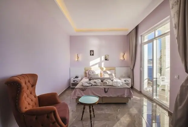 Luxury Oda, Engellilere Uygun, Havuz Manzaralı