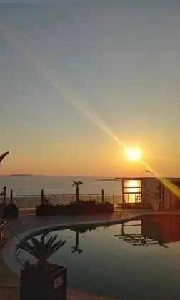 Luxury Oda, Engellilere Uygun, Havuz Manzaralı