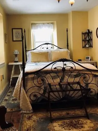 Daisy Room