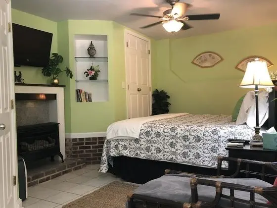 Rail Trail Suite