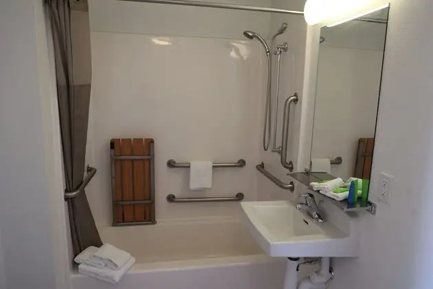 Standard Oda, 1 Çift Kişilik Yatak, Engellilere Uygun, Sigara İçilmez