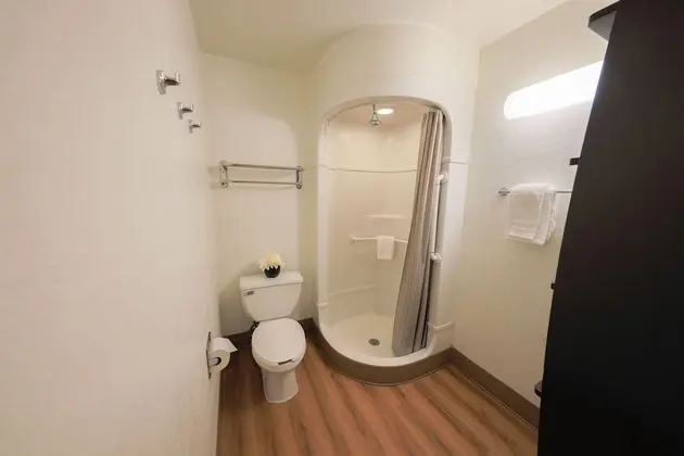 Standard Oda, 2 Çift Kişilik Yatak, Sigara İçilmez, Buzdolabı ve Mikrodalga