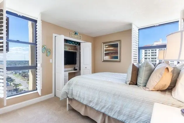 Daire (Jacksonville Beach Waterford 10A)