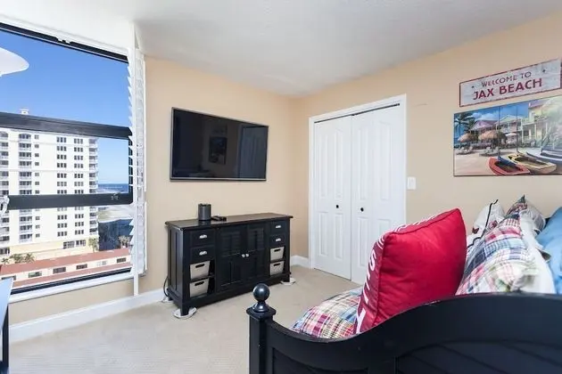 Daire (Jacksonville Beach Waterford 10A)