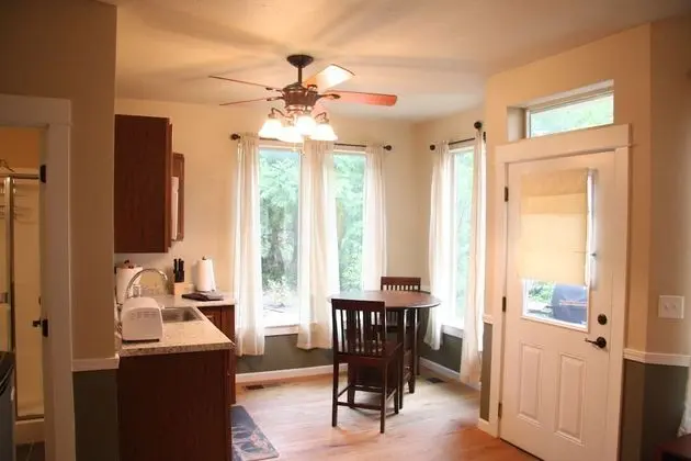 Jackson Creek Cottage 180 East F
