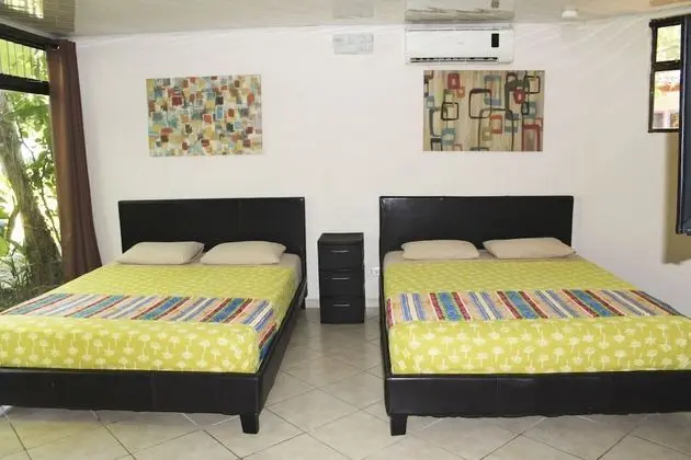 Basic Tek Büyük Yataklı Oda, Birden Çok Yatak (Quiet Room)