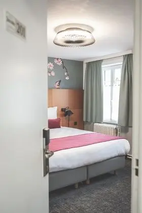 Comfort Tek Büyük veya İki Ayrı Yataklı Oda