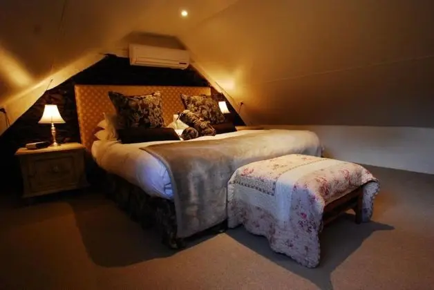 Çatı Katı (Loft)