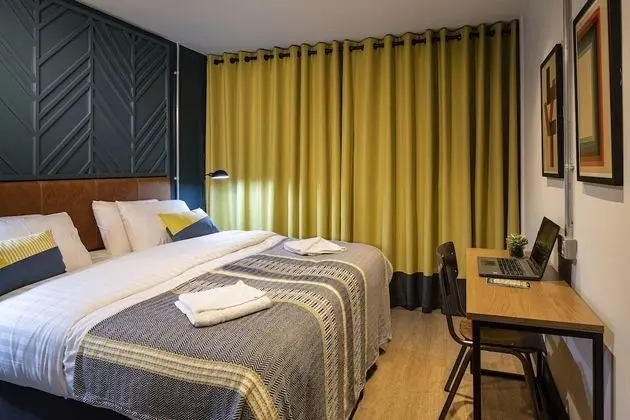 Deluxe Tek Büyük Yataklı Oda, Banyolu/Duşlu