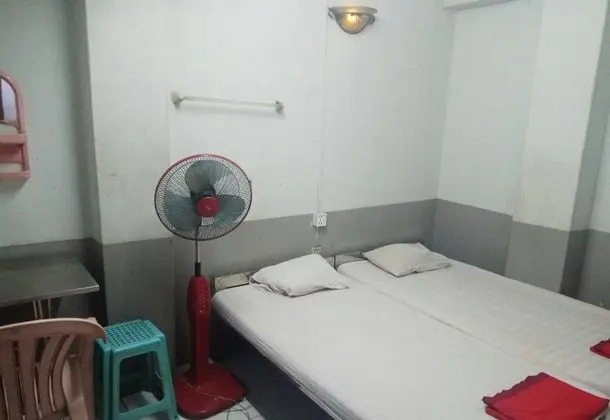 Tek Kişilik Oda, Ortak Banyo