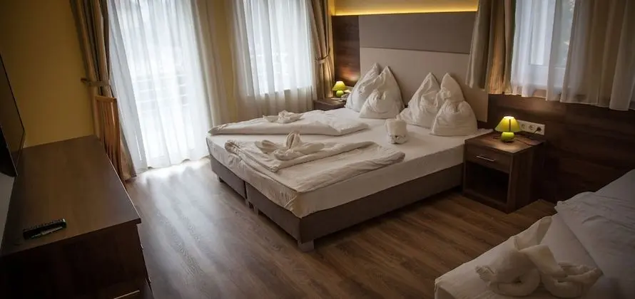 Tek Büyük veya İki Ayrı Yataklı Oda