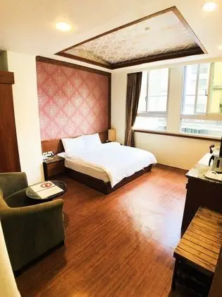 Deluxe Tek Büyük Yataklı Oda