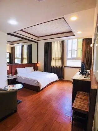 Deluxe Tek Büyük Yataklı Oda