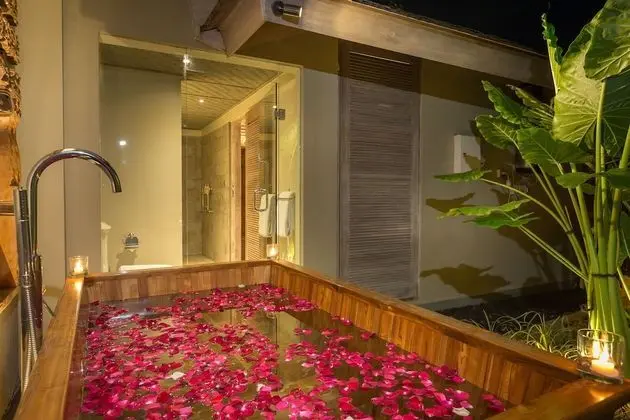 Luxury Villa, 2 Yatak Odası, Kişiye Özel Havuzlu, Bahçe Manzaralı