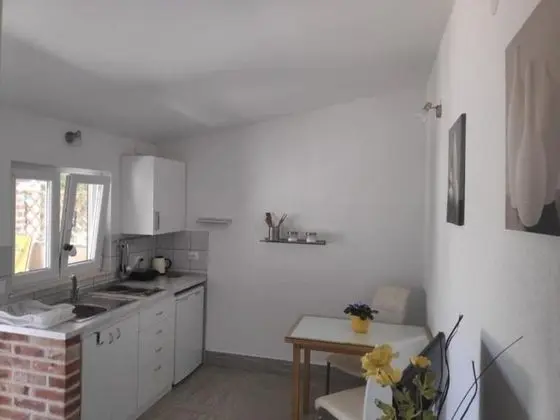 Apart Daire (Jadranka - free parking and grill - A)