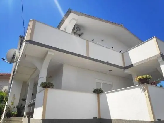 Apart Daire (Jadranka - free parking and grill - A)