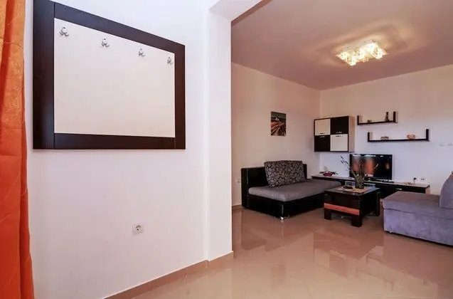 Apart Daire, 2 Yatak Odası (Pergula)