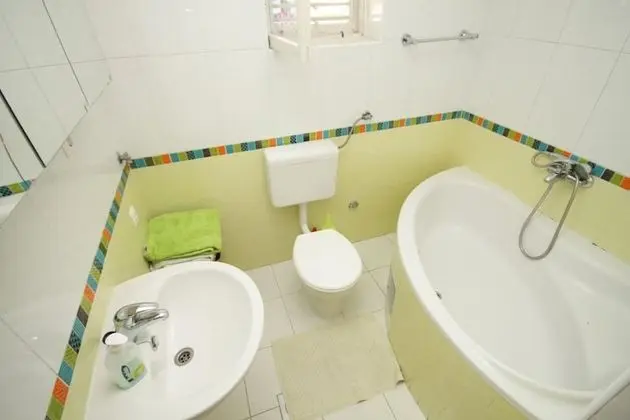 Apart Daire (Jadro - 250 m from beach - A1(4+1))