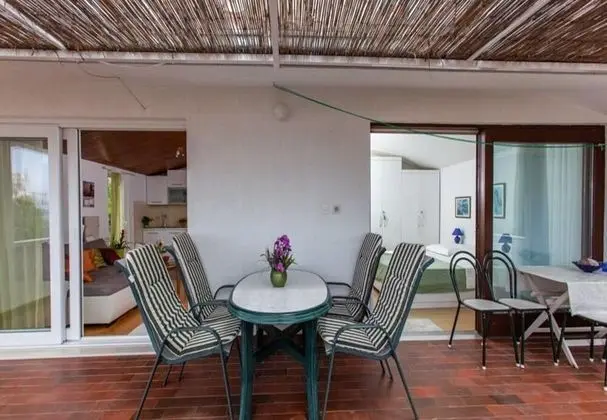 Apart Daire (Jadro - 250 m from beach - A1(4+1))