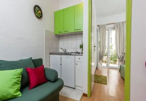 Apart Daire (Jadro - 250 m from beach - A4Prizemlj)