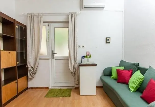 Apart Daire (Jadro - 250 m from beach - A4Prizemlj)