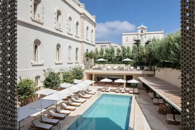 Deluxe Oda, 1 En Büyük (King) Boy Yatak, Sigara İçilmez, Havuz Manzaralı (Pool or Garden View)