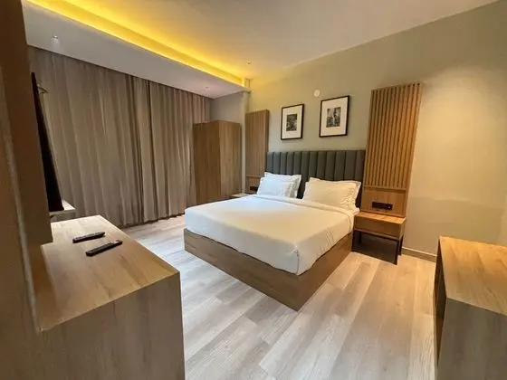 Luxury Oda