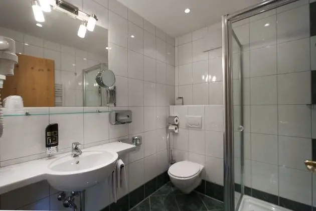 Standard Tek Büyük Yataklı Oda, Dağ Manzaralı