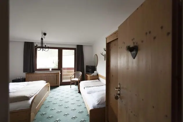 Standard Üç Kişilik Oda, Dağ Manzaralı