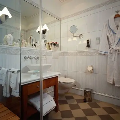 Comfort Büyük Yataklı Tek Kişilik Oda