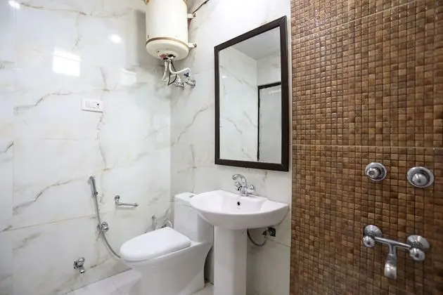 Four Bed Family Room AC