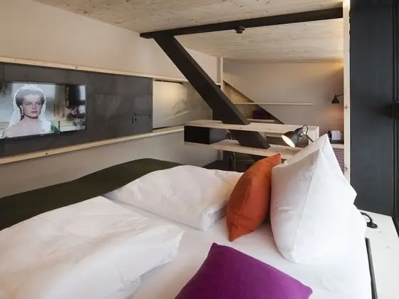 Deluxe Tek Büyük Yataklı Oda (Sissizimmer)