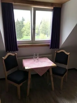 Classic Tek Büyük Yataklı Oda