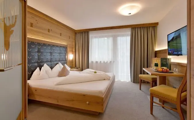 Comfort Tek Büyük Yataklı Oda, Balkon, Dağ Manzaralı (Falkennest Tirol)