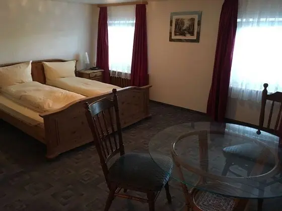 Economy Üç Kişilik Oda