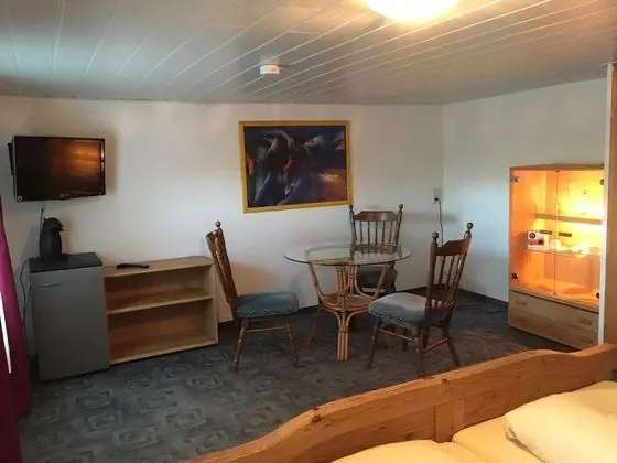 Economy Üç Kişilik Oda