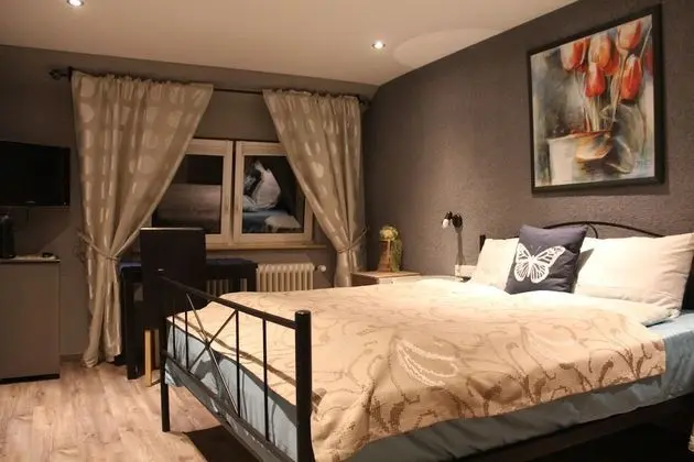 Standard Tek Büyük Yataklı Oda